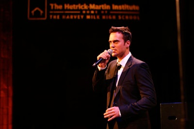 Cheyenne Jackson, star of Broadway shows like Xanadu, sang during dinner.