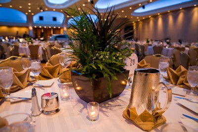 Green centerpieces could be purchased with a $35 donation