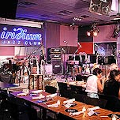 E1350disc 01 0820 Venue Iridium 1 152