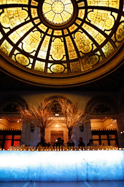 During the cocktail reception, a custom marble bar in the Cultural Center's G.A.R. rotunda was lit in blue, Balyasny's corporate color.