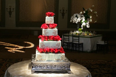 Richard Ruskell created a tiered cake.