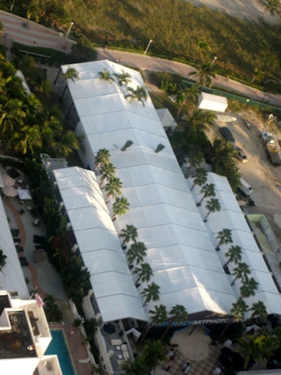 Citizen Events collaborated with Eventstar to create a 60-foot-high, 30,000-square-foot pool-spanning structure for the 'In Fashion '07' exhibition during Art Basel 2007.