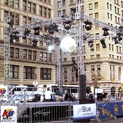 Big Wave International constructed a steel-pipe frame stage on the north side of Union Square Park.