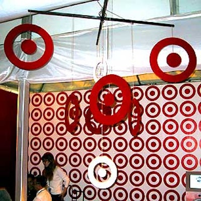 E1416sho 01 0907 Targetmediaroom Fashionweek 2 320