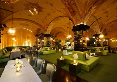 Citrus restaurant within Social Hollywood catered dinner buffets.