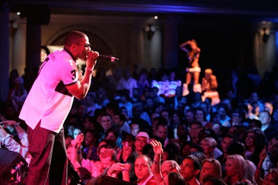 Coors Light's wintry party garnered some 3,000 attendees and featured a performance by Nelly at Hard Rock Live in Orlando.
