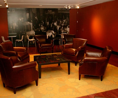 A photograph of old Chicago forms a mural in the lounge.