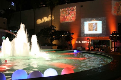 The museum's outdoor plaza hosted the cocktail hour and live auction before dinner.