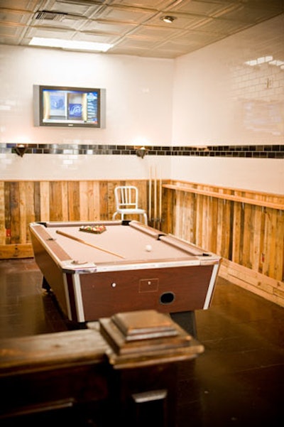 The restaurant's bar can be rented out separately for groups of 55, and features a pool table and jukebox.