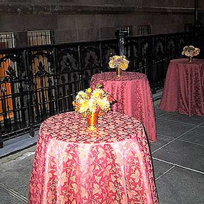 Inside the synagogue, Robert Isabell used linens in warm, autumn-inspired hues.
