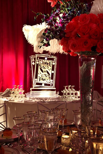 A card-shaped ice sculpture added some Vegas-y kitsch.