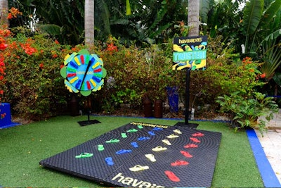 A Twister board replaced the classic colored circles with Havaianas.