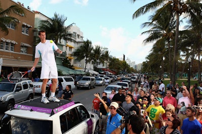 Murray tossed multiple balls into the crowd, even autographing a few before leaving.