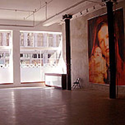 E1496disc 01 1009 Galleryduggal Venue 1 152
