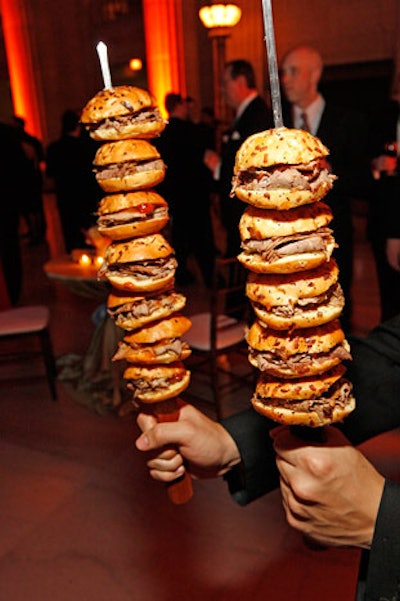 During cocktail hour, servers circulated with sliders on sticks—an homage to Argentine meat.