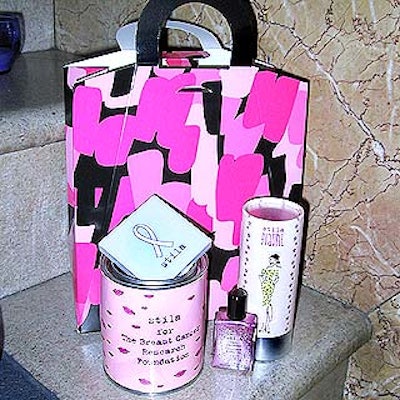 Stila Cosmetics provided the pink gift bag, which included a compact, body powder and nail polish.