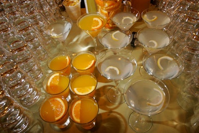 Liquor sponsor Grey Goose provided 'Discovertini' cocktails, which blended pear vodka with lemon juice and soda; 'Tropical Sunset' drinks combined vodka with mango puree.