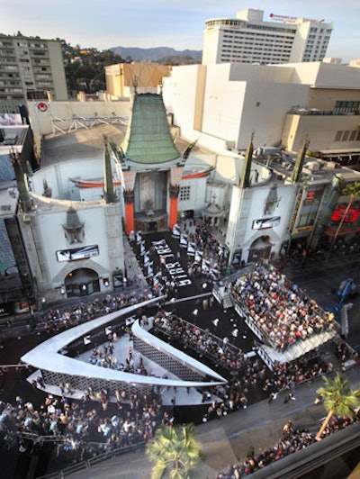 Traffic was closed between Highland Avenue and North Orange Drive for the Star Trek premiere.