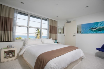 All the guest rooms in both towers now offer noise-reducing wall systems and views of the ocean, pool, or South Beach scene.