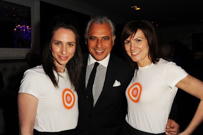 Joe Mimran of Joe Fresh Style posed with two representatives from Rethink Breast Cancer—dressed in this year's T-shirts—at the event.