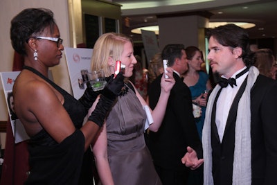 Actor Matthew Settle posed for a guest photo op.
