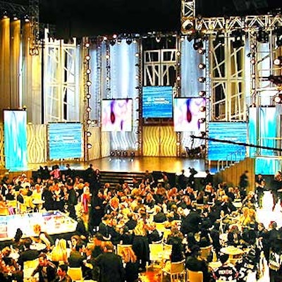 The set at the VH1/Vogue Fashion awards at Hammerstein Ballroom used lots of video screens and silver tressing. (Photo courtesy of Tentation)