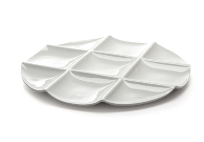 The Marea nine-compartment plate