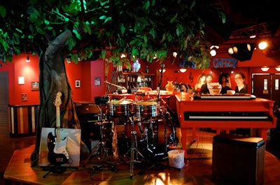 Two pianists, a drummer, and the occasional guitar or saxophone player perform nightly on the main stage.
