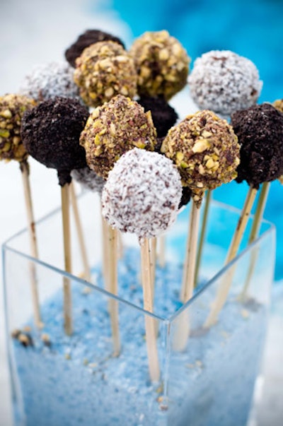 Marigolds & Onions supplied cheesecake lollipops—covered in coconut, pistachios, or Oreo cookie crumbs—for dessert.
