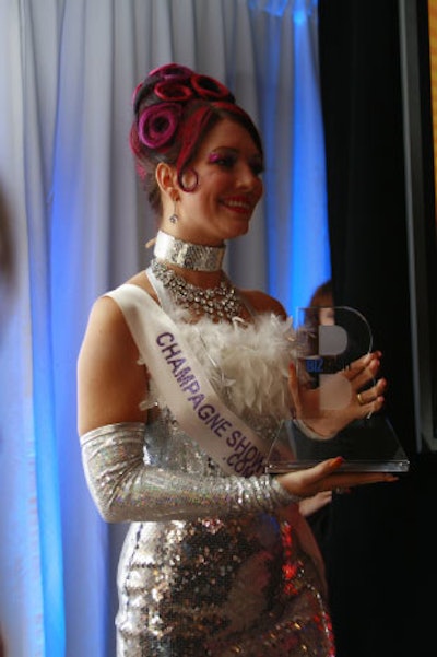 Champagne Showgirls were on hand during the Event Style Award presentation.