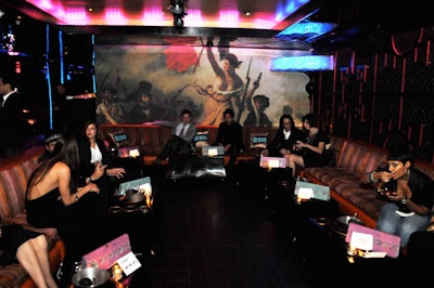 Each of the seven cast members had a table reserved for them and their guests.