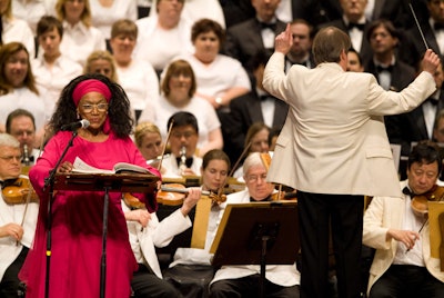 American soprano Jessye Norman narrated the Chicago Symphony Orchestra's performance of Aaron Copland's 'Lincoln Portrait'; James Conlon conducted.