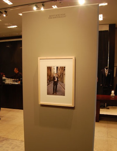 The exhibit included 20 images snapped by Scott Schuman in cities such as New York, Milan, London, and Florence.