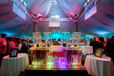 A logo ice bar added drama at Fox's event.