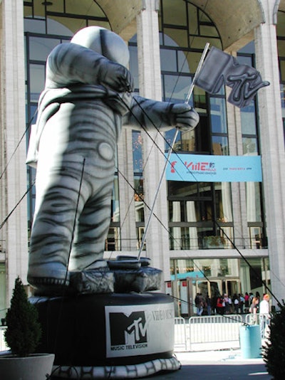 The 2001 VMA outdoor setup at New York's Lincoln Center featured a blow-up moon man.
