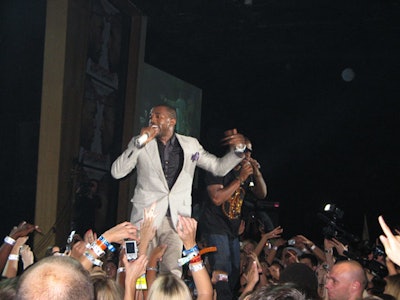 At the 2007 VMAs in Las Vegas, Kanye West performed at Rolling Stone's after-party at the Hard Rock Hotel's Joint.