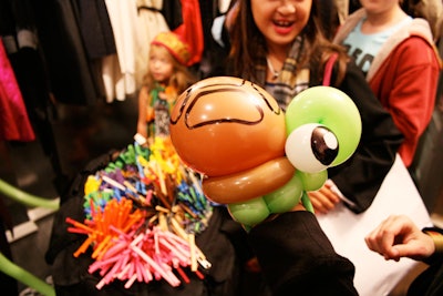 Cynthia Rowley's West Village store hosted artist Buster Balloon, who created balloon sculptures for shoppers.