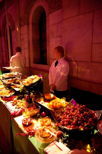 A late-night buffet of fruit, breads, hummus, and steak and chicken skewers greeted guests when the after-party started shortly after 10 p.m.