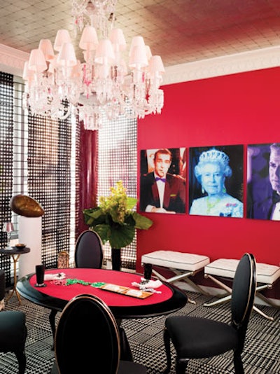 Designer Larry Laslo turned one of the Esquire SoHo sections into a poker room for sponsor Pokerstars.net. High-definition TVs display montages of casino scenes from classic movies, guests play games against pros, and large portraits of celebrity poker faces—Paul Newman, Sean Connery, Queen Elizabeth II—decorate the walls.