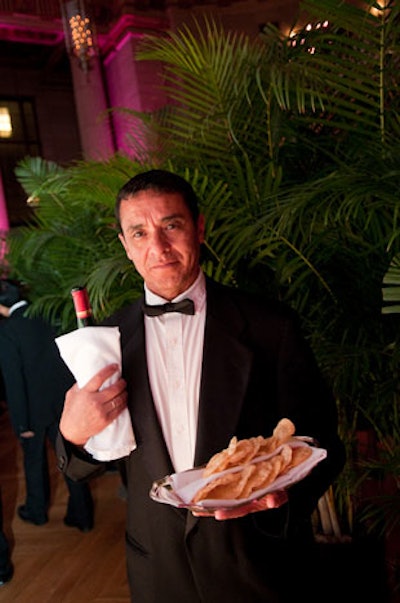 Waiters passed lemon pepper wonton chips to accompany the first course.