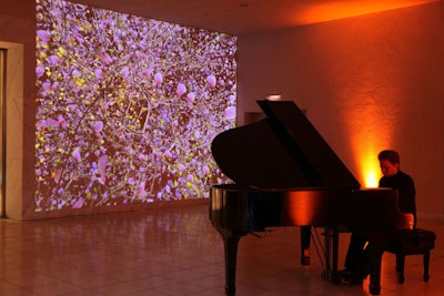 Pianist Andy Chuckerman entertained guests during cocktails.