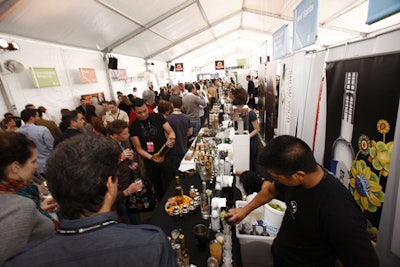 I was slightly taken aback by the crowds at the Grand Tasting tent, but inside it was a well-run affair, managed again (like the rest of the festival) by Karlitz & Company.