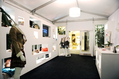 The clothing and accessories on display in the pod changed daily to showcase each of the campaign's 26 trends.