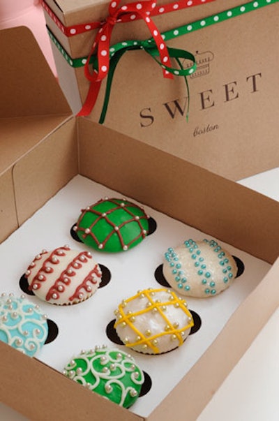 Sweet is offering cupcakes in holiday flavors.