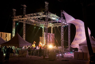 Everlast Productions constructed the Ocean Drive Main Stage, where Animate Objects Physical Theater, the SoBe Chamber Ensemble, and other acts performed throughout the night.