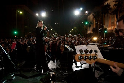 German singer Ute Lemper performed for the crowd.