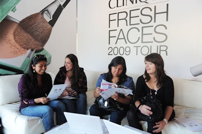 After receiving a complimentary styling and photo session, Los Angeles participants relaxed in the lounge and looked over their swag.