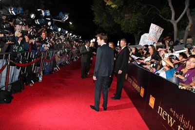 The cast of the film, including Robert Pattinson, arrived to a throng of fans and press on Broxton.