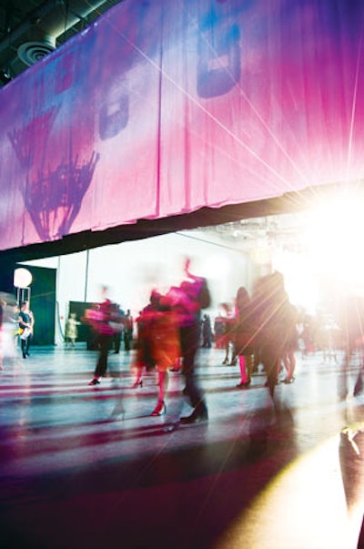 At the Mount Sinai Hospital Auxiliary gala in Toronto, a curtain dividing the reception area and the dining room rose to reveal the main event space.