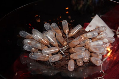 The Signature Room at the 95th served vanilla-and-cinnamon-spiced hot chocolate in pipettes.